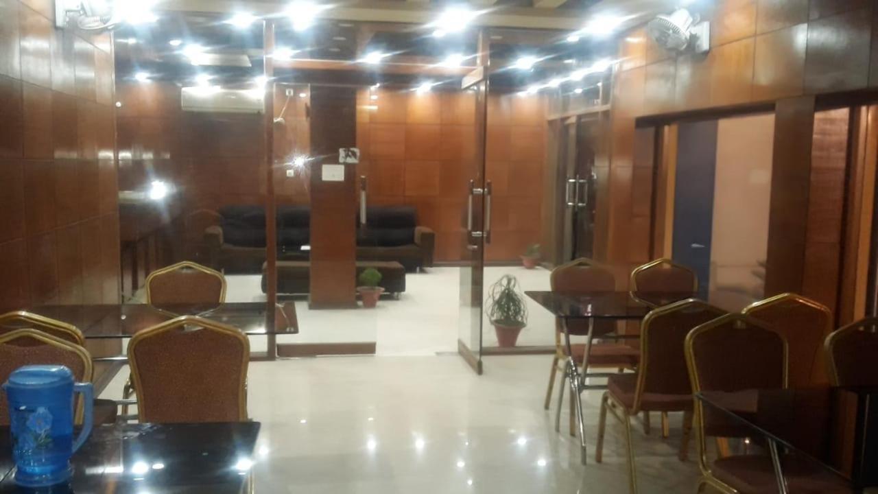 Hotel Shelter Tarapith Ngoại thất bức ảnh